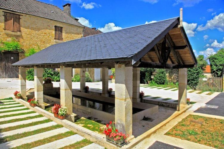 Petite Maison En Pierre Au Coeur Du Perigord Noir Salignac Eyvigues Exterior foto